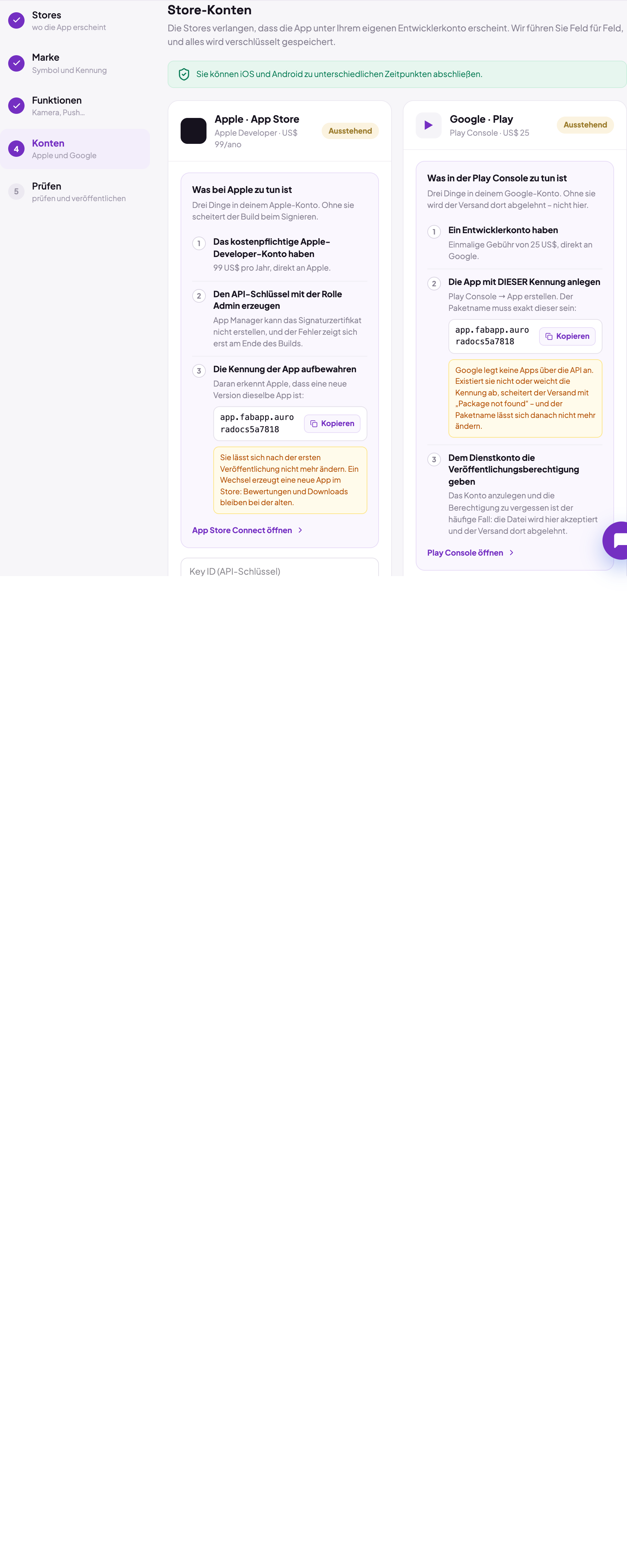 Der Schritt Konten im Assistenten, mit der Liste dessen, was in der Play Console und bei Apple vor dem Versand erledigt sein muss, und den Feldern für den App-Store-Connect-Schlüssel und das Google-Dienstkonto.