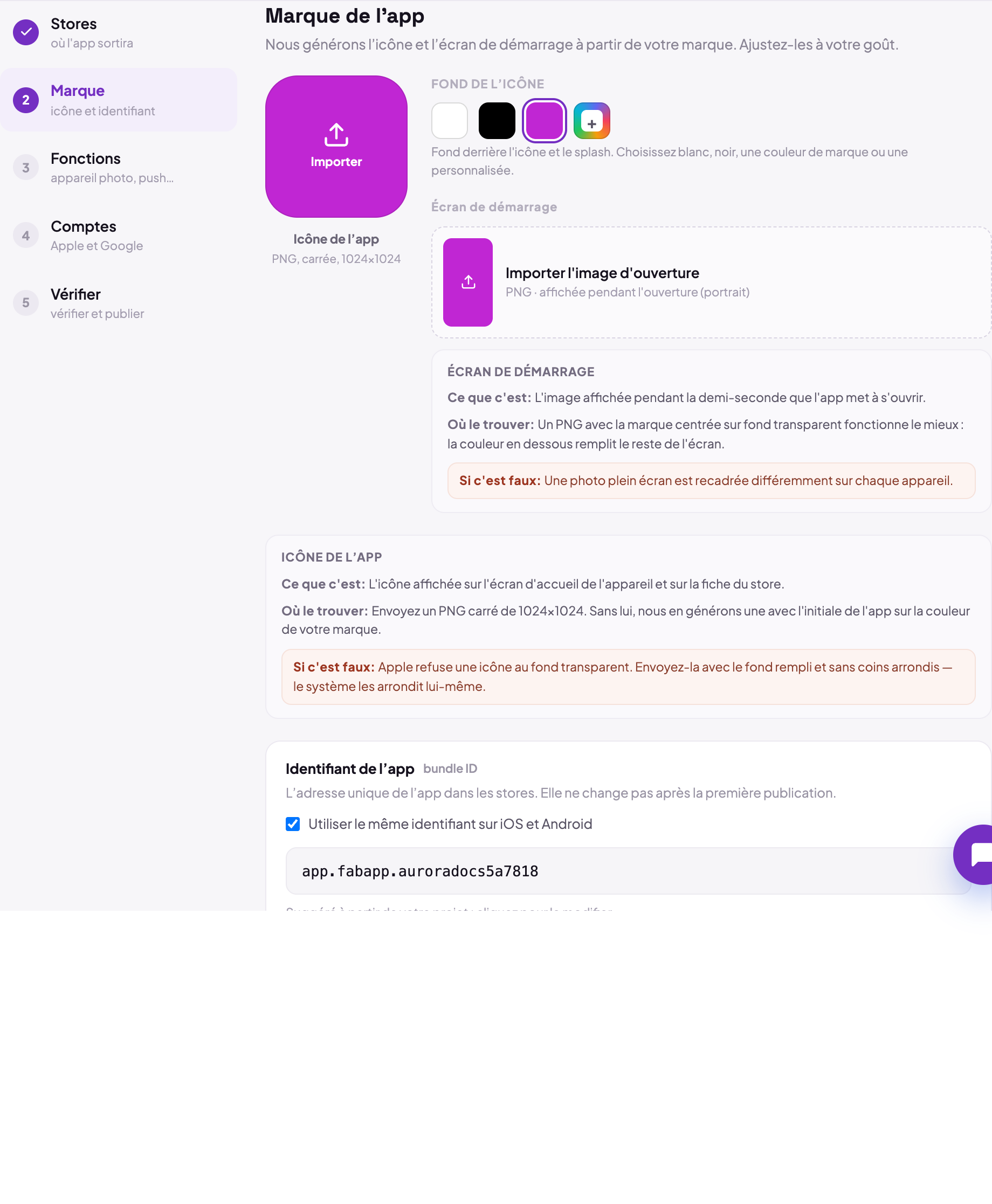 L’étape Marque de l’assistant, avec l’icône de l’app, la couleur de fond et l’identifiant suggéré, à côté de la colonne qui numérote les cinq étapes.